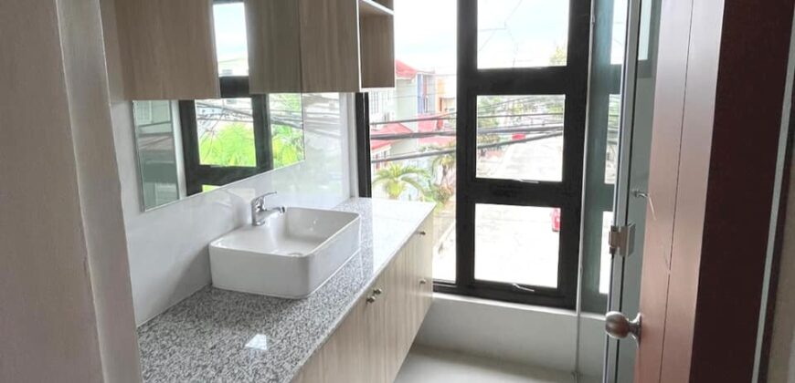 Townhouse for Sale in Greenview Executive Village near West Fairview Quezon City