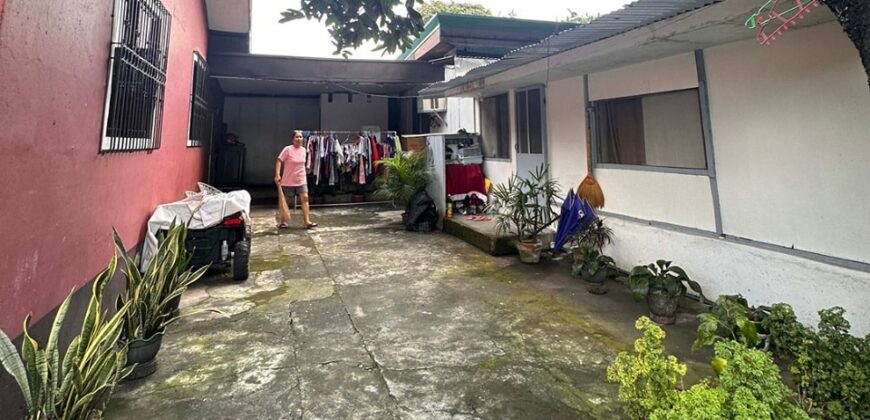 House and lot commercial area in Visayas Avenue Quezon City