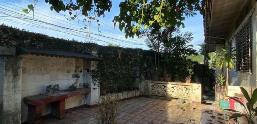 Corner House and lot For Sale in Quezon City
