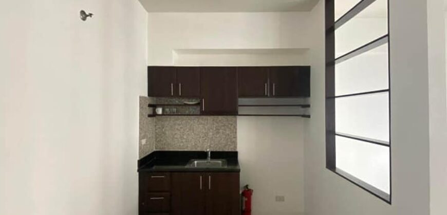 CONDO UNIT FOR SALE in STAMFORD EXECUTIVE RESIDENCES in BONIFACIO GLOBAL CITY