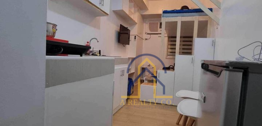 Pasalo Condo Unit for Sale in Mplace, South Triangle, Quezon City