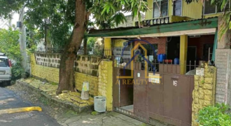 Lot for Sale with Old House in Project 8, Quezon City