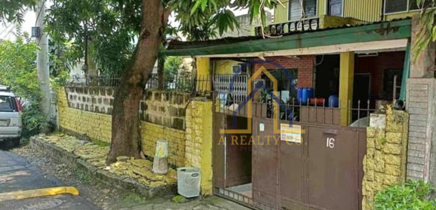 Lot for Sale with Old House in Project 8, Quezon City