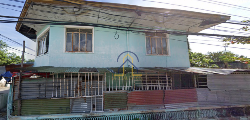 Corner Lot with old House for Sale in Caridad, Cavite City