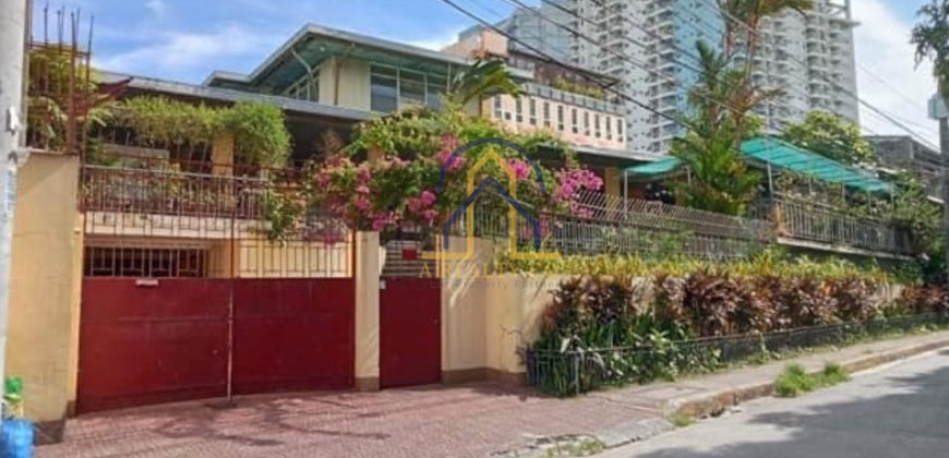 Old House and Lot for Sale in New Manila, Quezon City