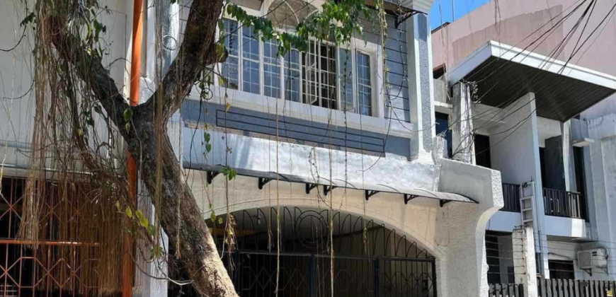 For Sale Lot with Old House in Makati near Buendia Ave