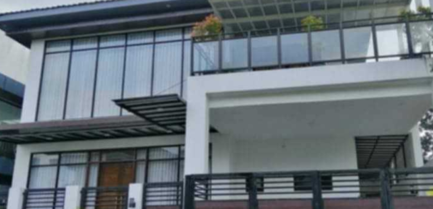 Fully furnished House and Lot Tropical Design for Sale in Villa Vienna Neopolitan, Fairview, Quezon City