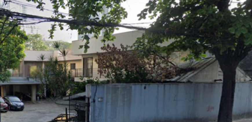 Commercial Lot With Structure For Sale in Katipunan, Quezon City
