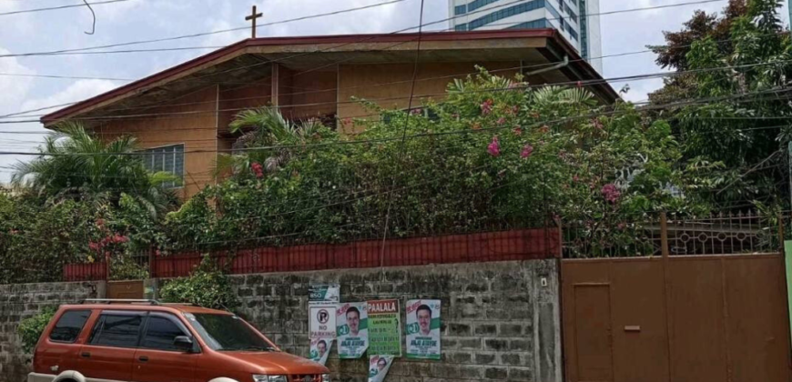 House and Lot For Sale in West Avenue, Quezon City